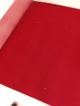 Qırmızı rəngli parça materialı - Rəng: Parlaq qırmızı - Naxış: Düz — Goods