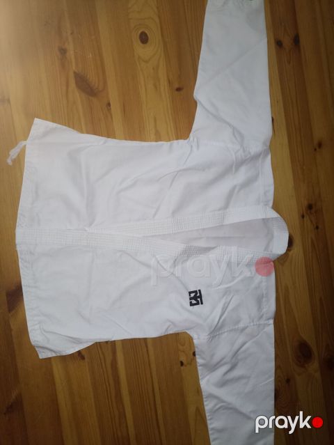 Ağ rəngli döyüş karate geyimi üst hissəsi (gi/kurtka). - Material