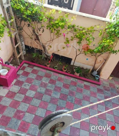 Satılır 7 otaqlı həyət evi/bağ evi 240 m²