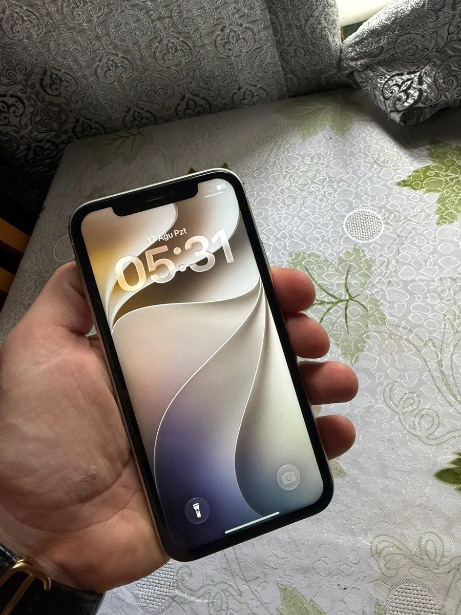 Apple iPhone 11 White 64GB/4GB — Mallar, Bakı
