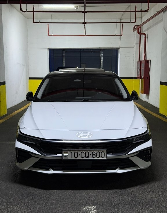 Hyundai Elantra, 2024 il, 42000 km