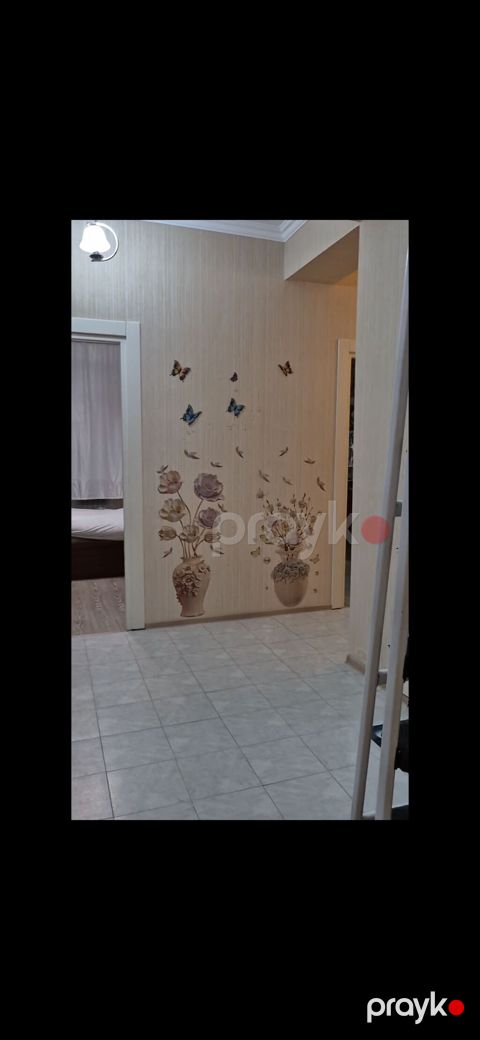 2 otaqlı mənzil – interyer təsviri - Dəhliz: Açıq planlı keçid