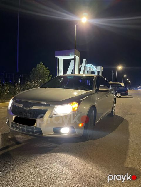 Chevrolet Cruze: 1.4 l | 2015 il 276000 km Sedan