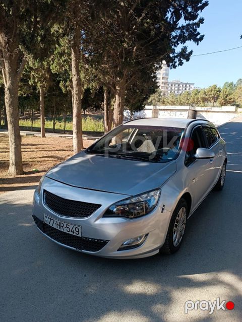 Opel Astra: 1.3 l | 2011 il 250000 km Universal