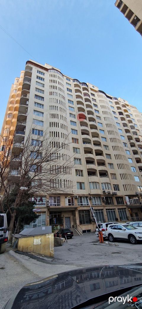 Satılır 4 otaqlı yeni tikili 200 m²