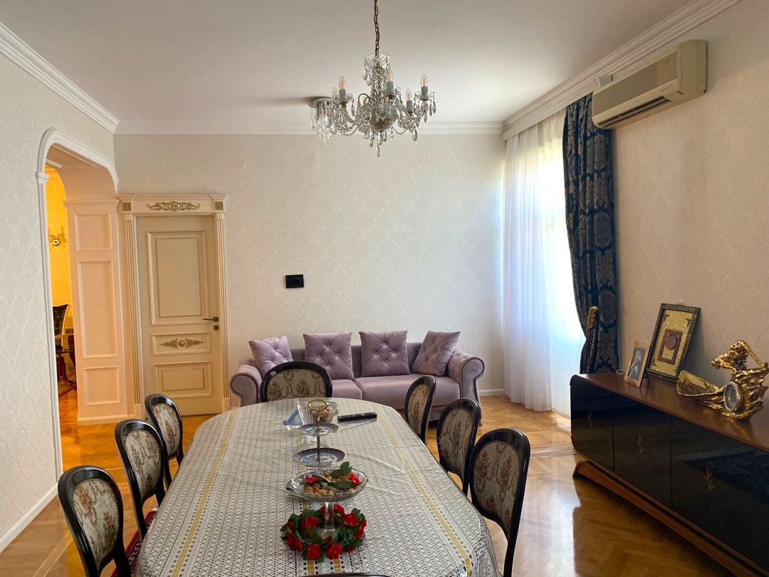 Satılır 6 otaqlı həyət evi/bağ evi 550 m² — Ev, villa, Bakı (12)