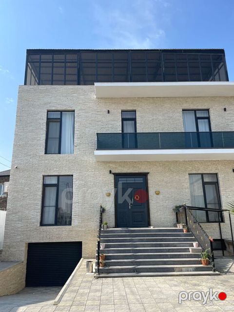 Satılır 6 otaqlı həyət evi/bağ evi 400 m²