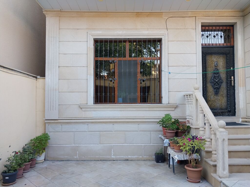 Satılır şəhər daxilində çox gözəl və rahat həyət evi Çox super — Daşınmaz əmlak, Bakı (2)