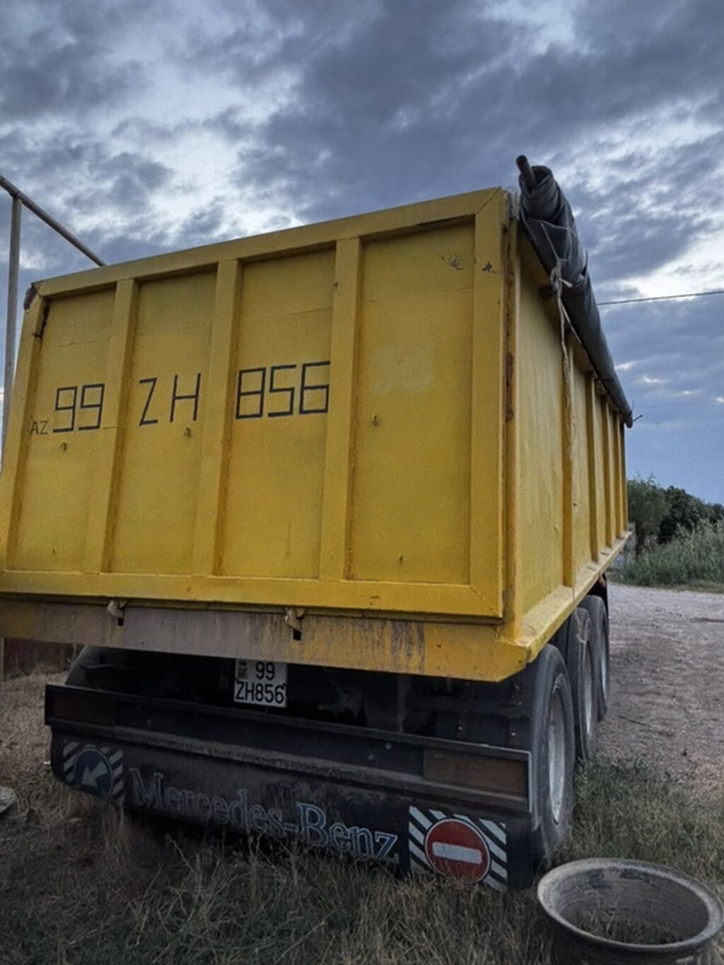 Həcmi 28 kub Saz vəzyətdədir daimi yükdə işlək vəzyətdədir, təkərlər