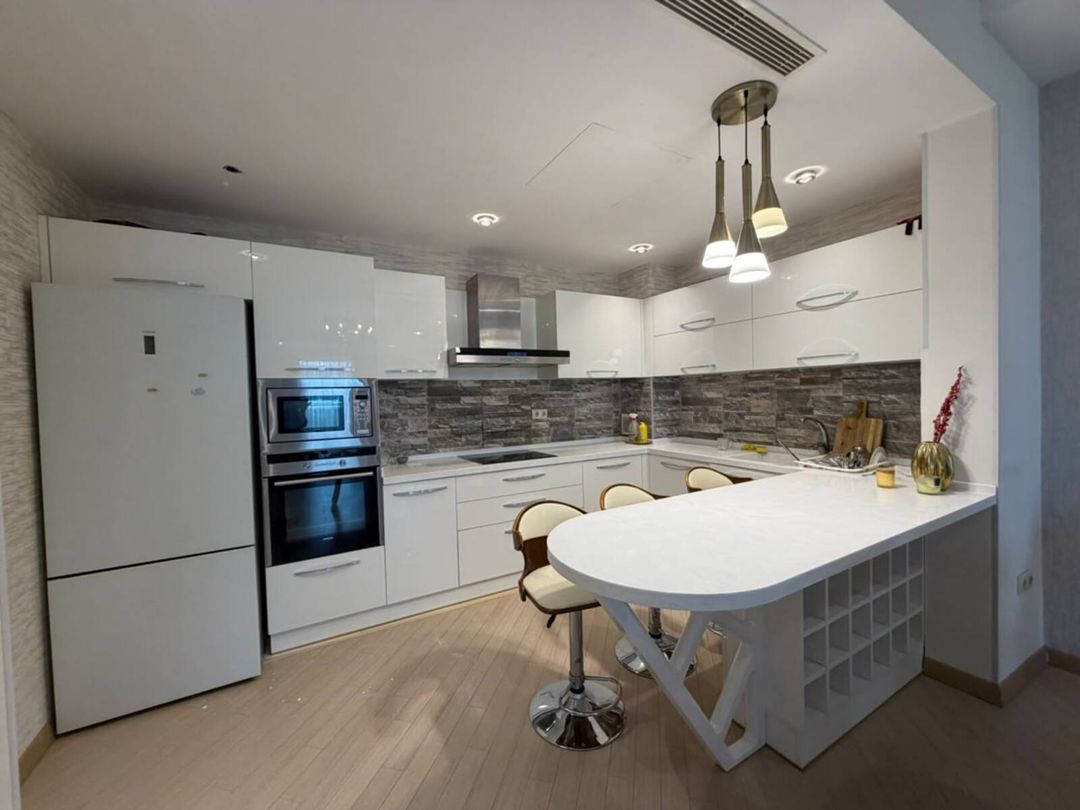 İcarəyə verilir 3 otaqlı yeni tikili 136 m² — Mənzil, Bakı (2)