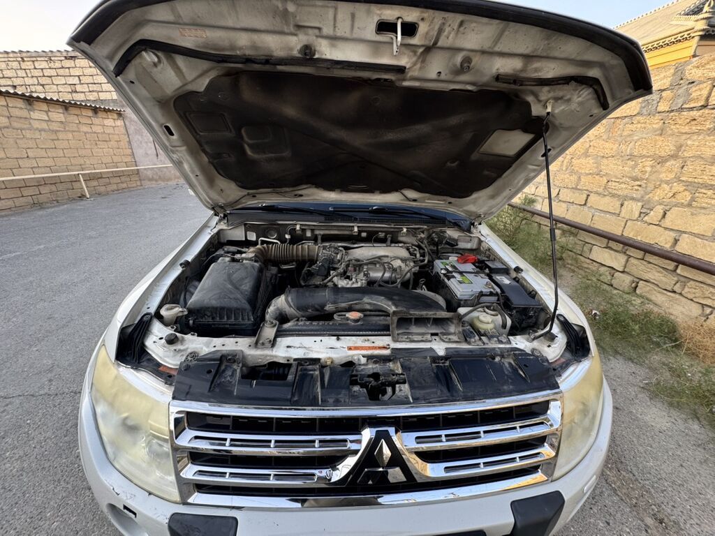 Mitsubishi Pajero: 3.5 l | 2011 il 237400 km Ofrouder/SUV — Avto, Güzdək (10)