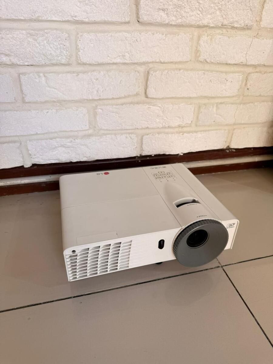 Proyektor LG — Elektronika, Bakı