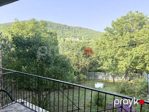 Satılır 4 otaqlı həyət evi/bağ evi 140 m²