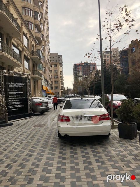 Satılır obyekt 148 m²