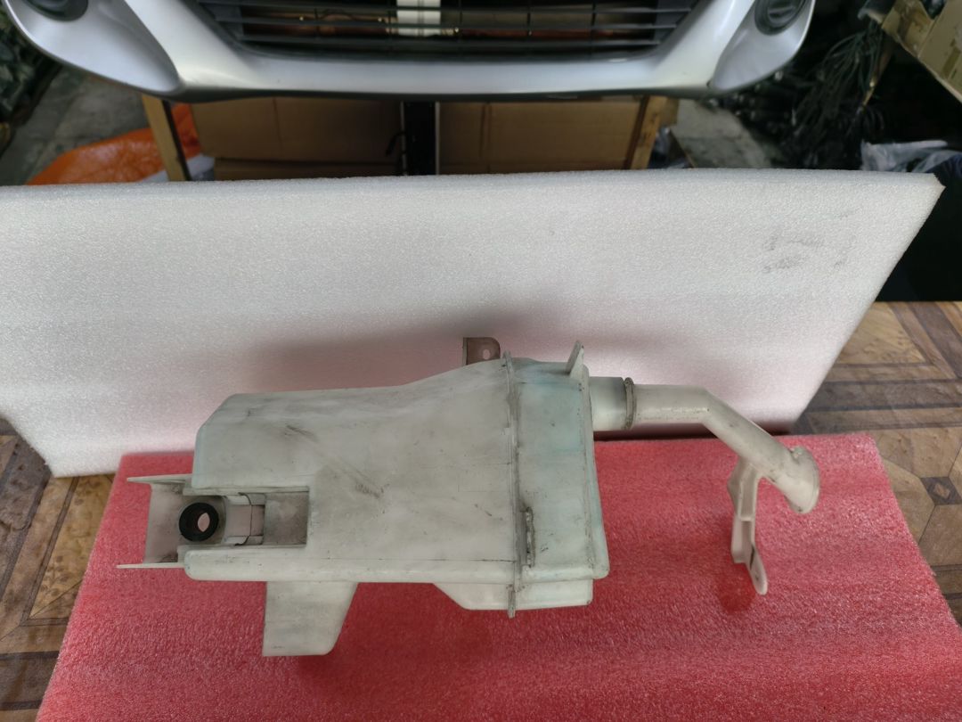 Nissan Note su çəni — Ehtiyat hissələri və aksesuarlar, Bakı (2)