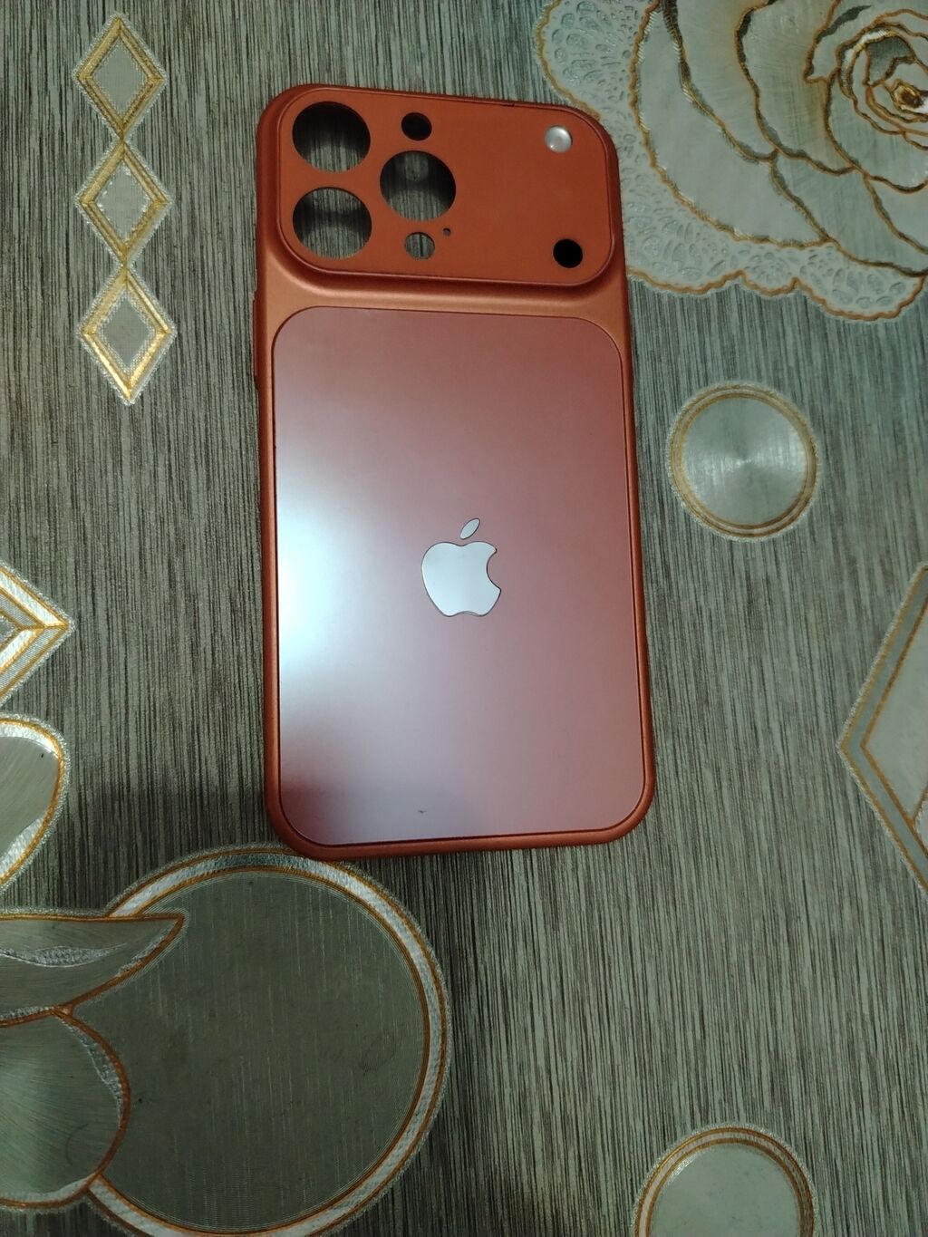 Iphone 14 pro max üçün arxa kabra satılır yenidi Yeni iphone telefonu