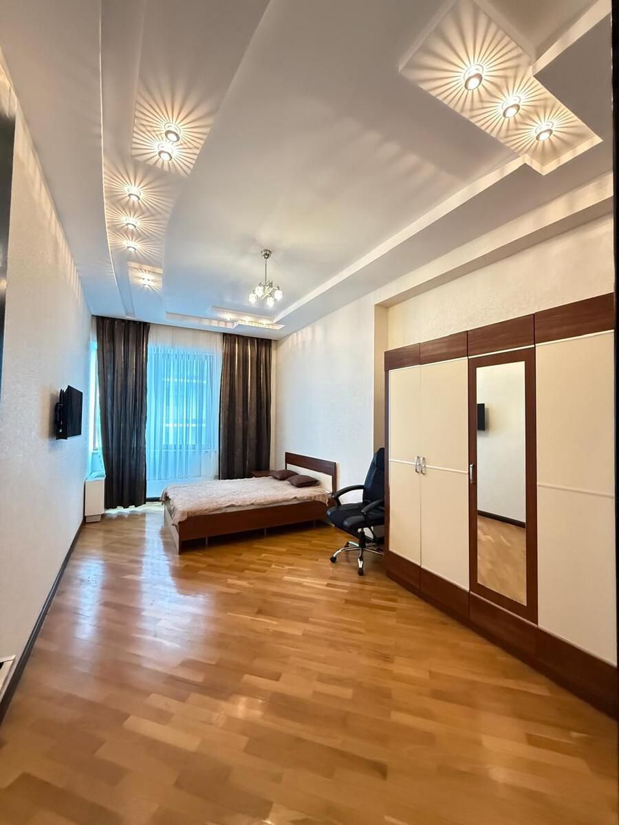 İcarəyə verilir 3 otaqlı yeni tikili 135 m² — Mənzil, Bakı (7)