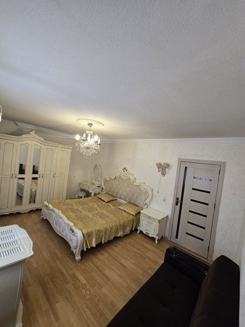 2-otaqlı mənzil kirayə verilir, Gəncə ş., 52 m²