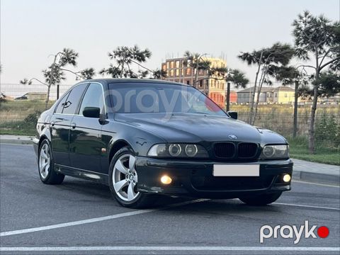BMW 528, 2.8 L, 1996 il, 350 000 km