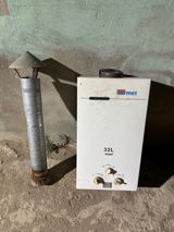 İşlək vəziyyətdədi, üzərində əlavə olaraq tüstü bacasıda var, həm — Combi boilers