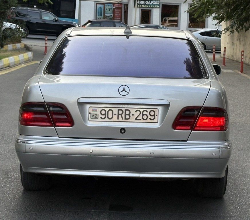 Mercedes E 220, 2.2 L, 1998 il, 245 000 km — Avtomobillər, Bakı (2)