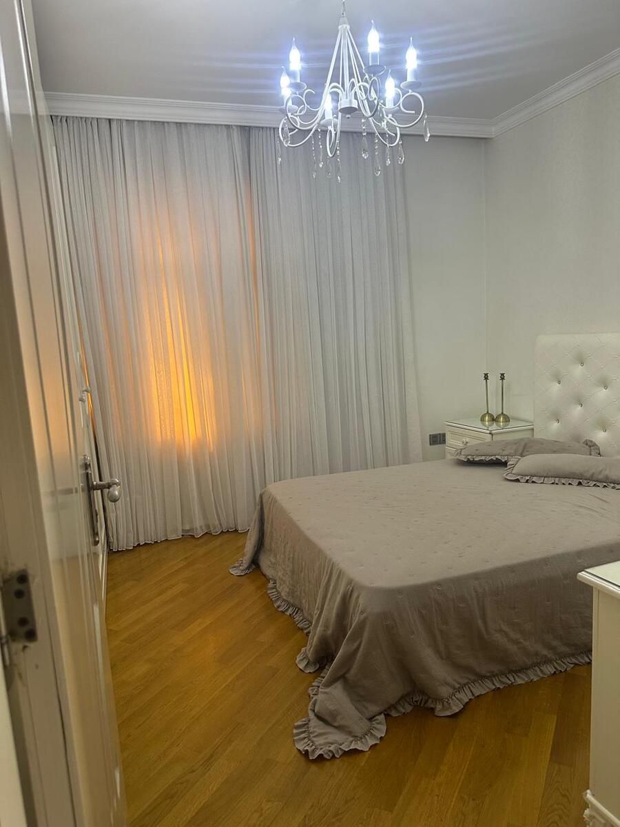 Satılır 4 otaqlı köhnə tikili 110 m² — Mənzil, Bakı (8)