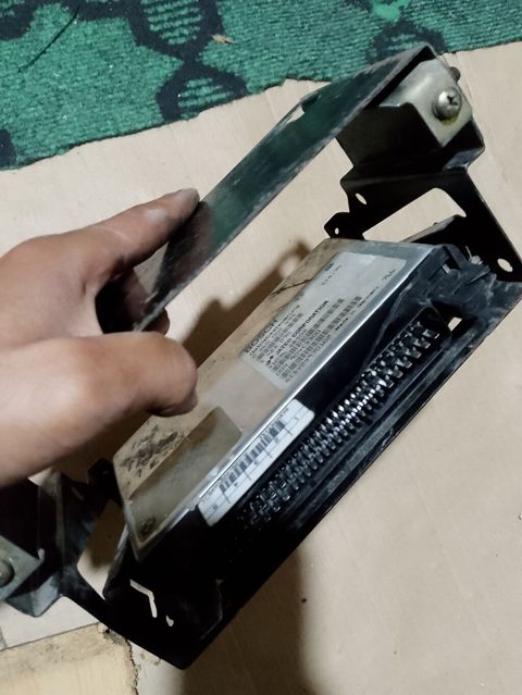 BMW E36 üçün mühərrik idarəetmə bloku (ECU/DME) – Bosch Motronic -