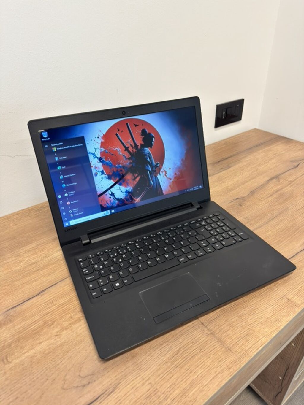 Lenovo noutbuku - Model: Lenovo (15.6" ekran) - Ekran: 15.6" LED, mat — Lenovo, Bakı