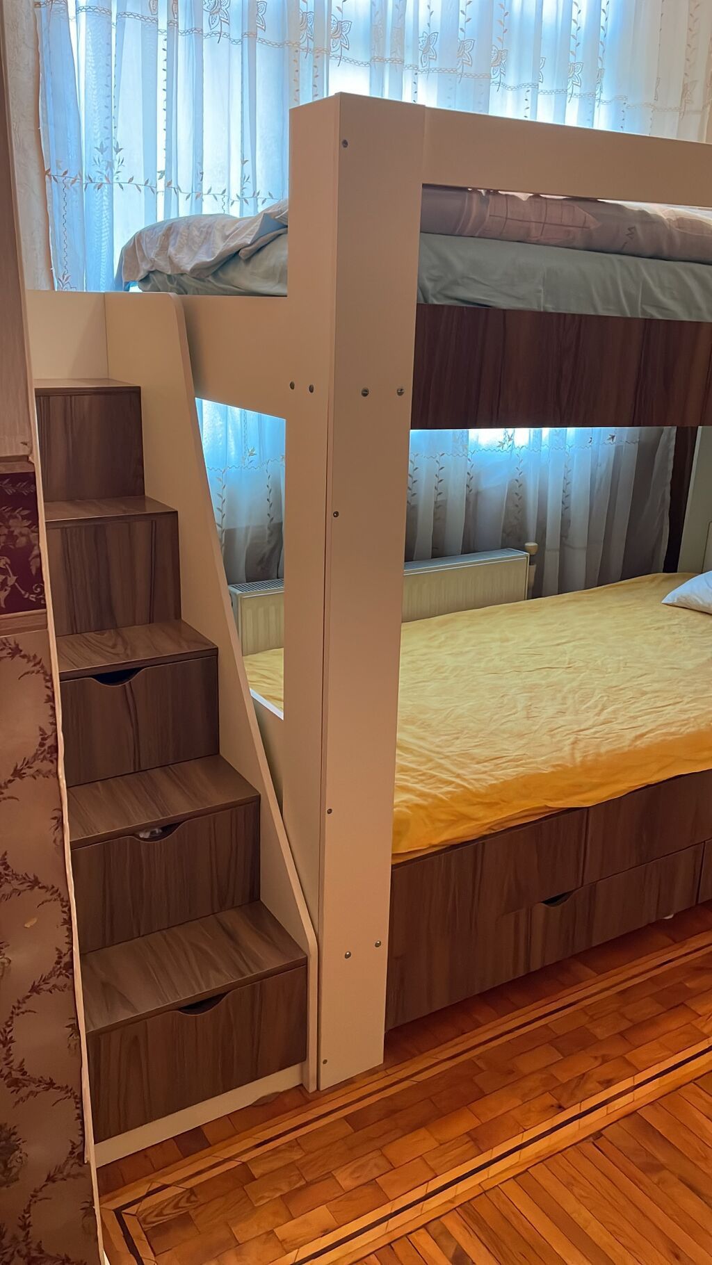İki ( 2 )mərtəbəli çarpayı satılır. 800 AZN-ə alınıb.Dəyərinən çoox — Mebel, Bakı (3)