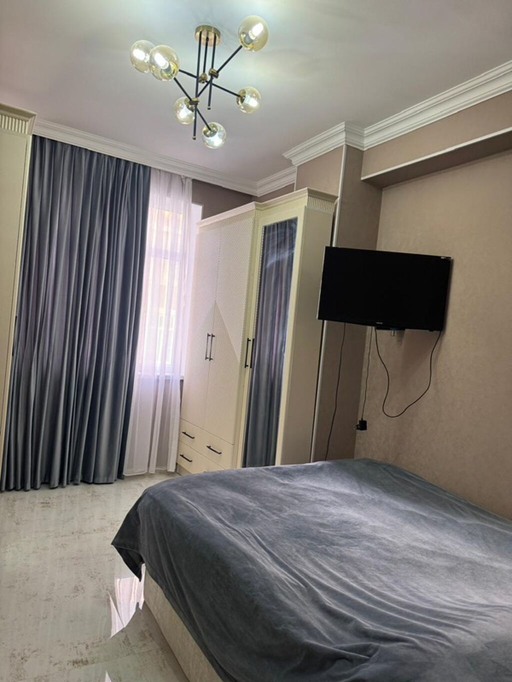 Müasir üslubda tam mebelləşdirilmiş mənzil interyeri 3 otaq 84 kv 3 — Daşınmaz əmlak, Xırdalan (4)