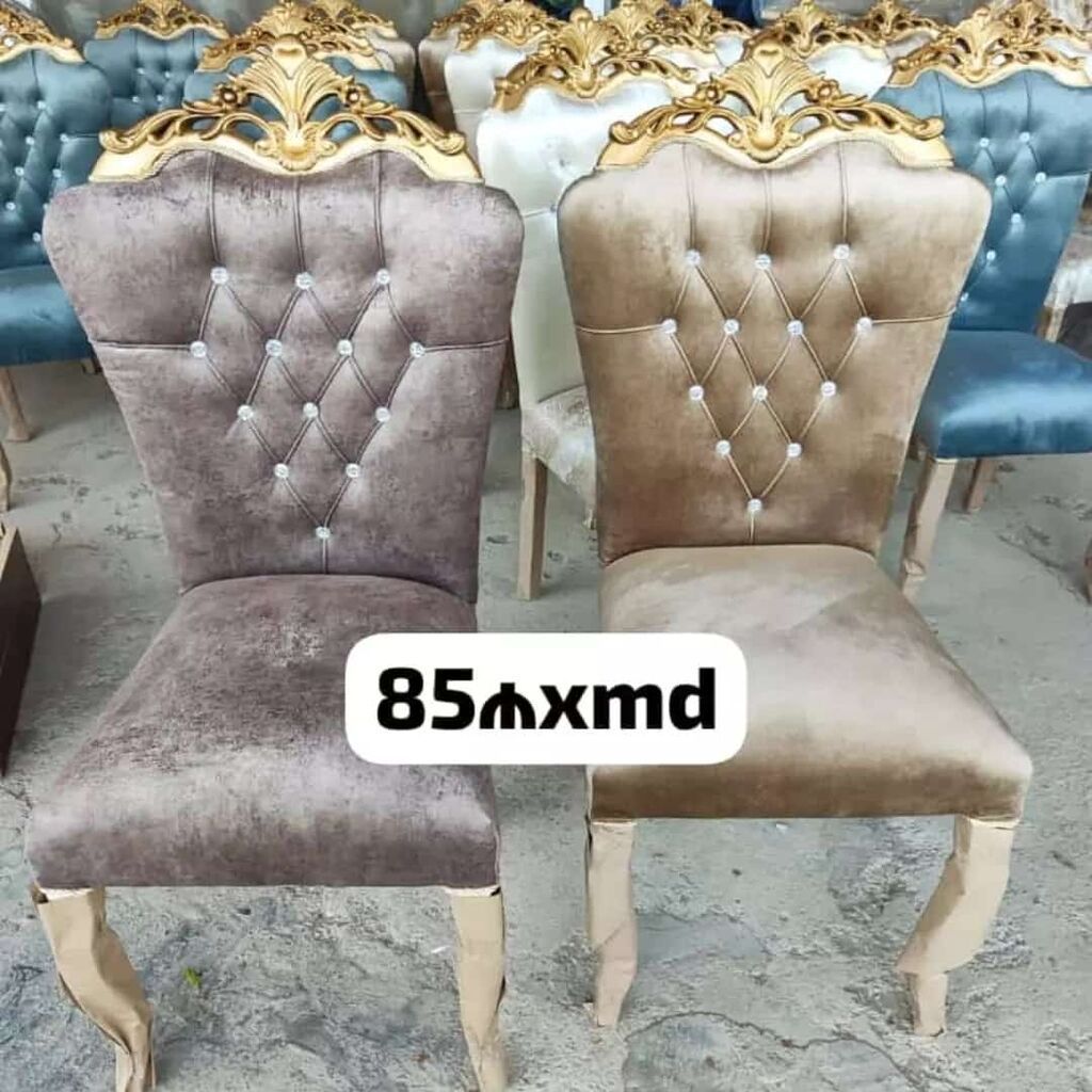 Klassik üslubda yumşaq oturacaqlı stullar - Arxalıq: qızılı naxışlı — Stullar, Bakı