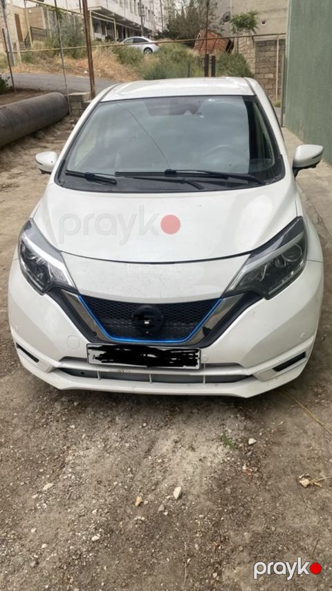 Nissan Note e-POWER, ağ rəng, 5 qapılı hatchback. Əsas xüsusiyyətlər
