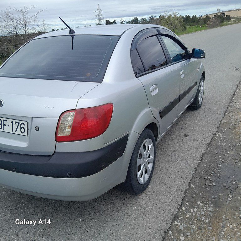 Kia Rio, 1.5 L, 2006 il, 300 000 km — Avtomobillər, Bakı (4)
