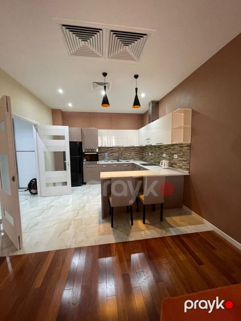 İcarəyə verilir 3 otaqlı yeni tikili 110 m²