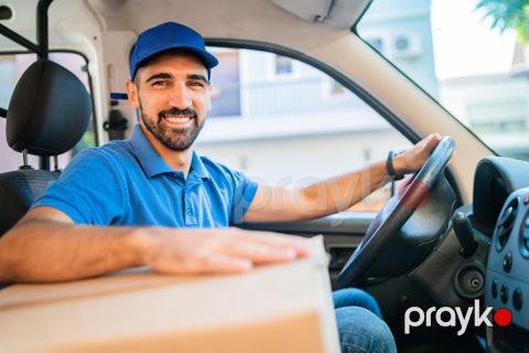 Sürücü-kuryer tələb olunur — Bakı