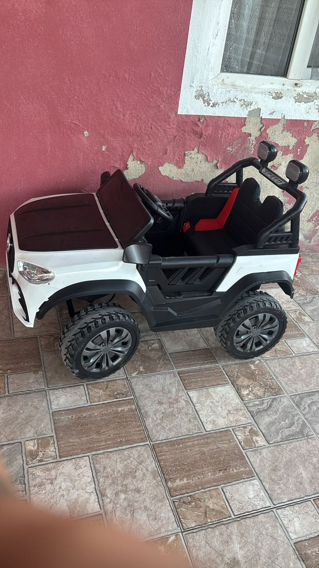 Uşaq üçün elektrikli akkumulyatorlu maşın – off-road tipli, 2 yerlik