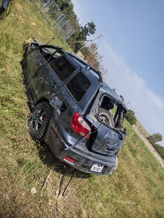 Mitsubishi Outlander, 2.4 L, 2003 il, 300 000 km — Avtomobillər, Bakı (2)