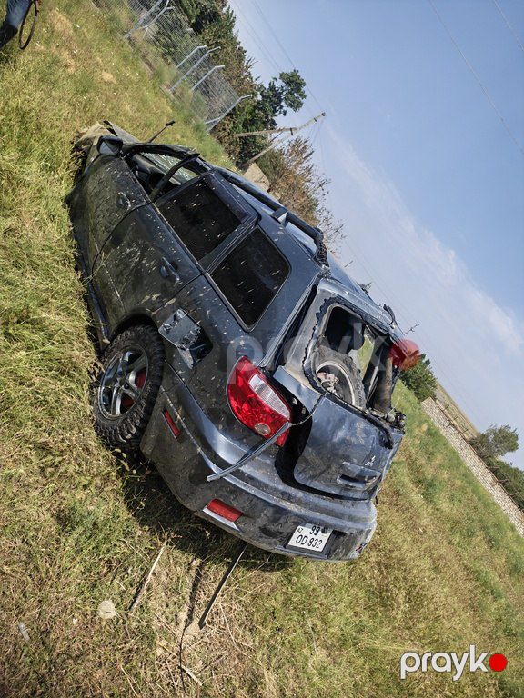Mitsubishi Outlander, 2.4 L, 2003 il, 300 000 km — Avtomobillər, Bakı (2)