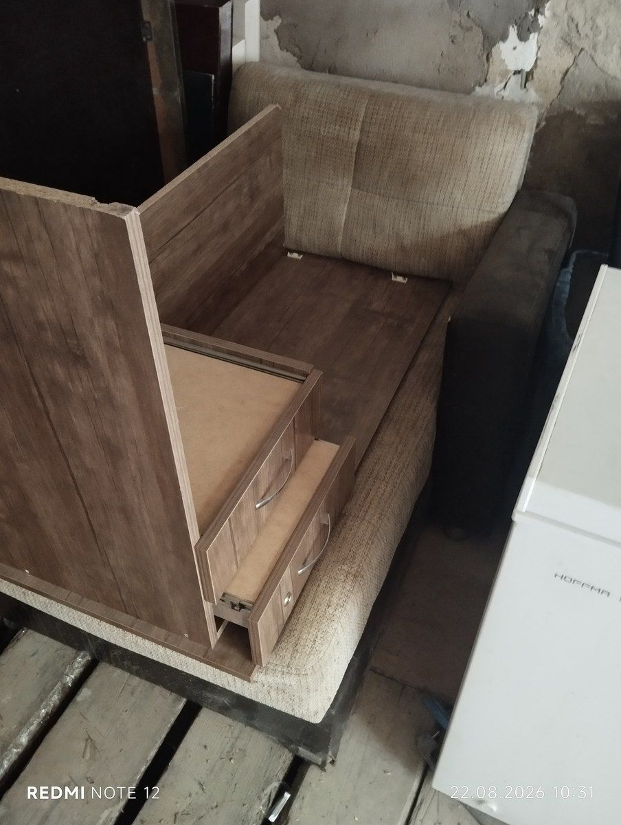 Ofis stolu — açıq bir tərəfi olan mebel — Ofis mebeli, Bakı