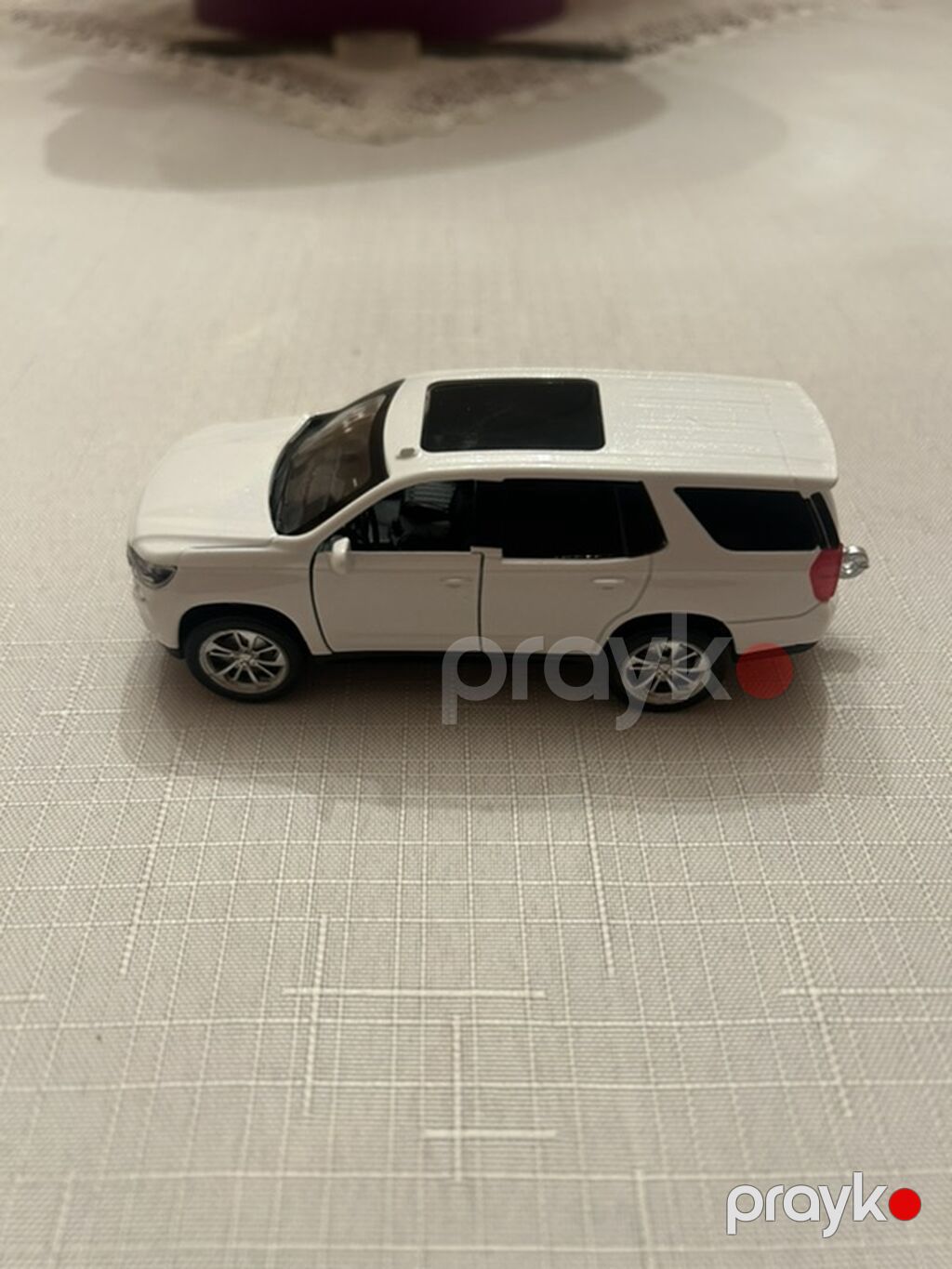 Ağ rəngli miniatür SUV model maşın oyuncağı - Korpus: ağ, qara — Mallar, Bakı (2)