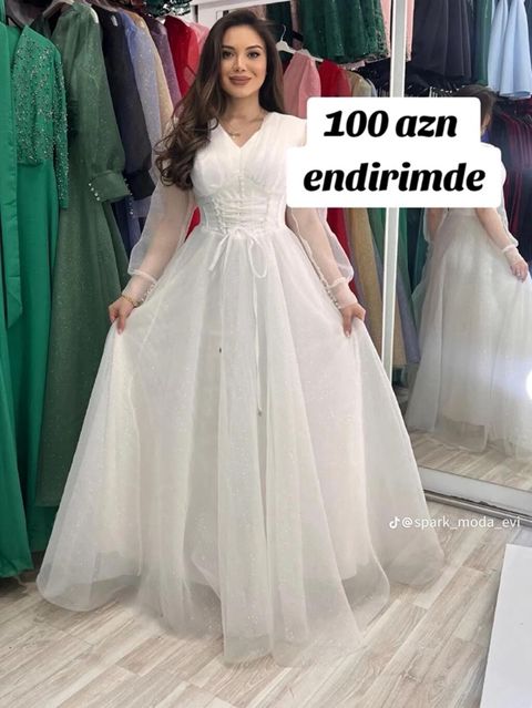 Ağ rəngli zərif ziyafət/libas geyimi - A-şəkilli, uzun ətəkli model -
