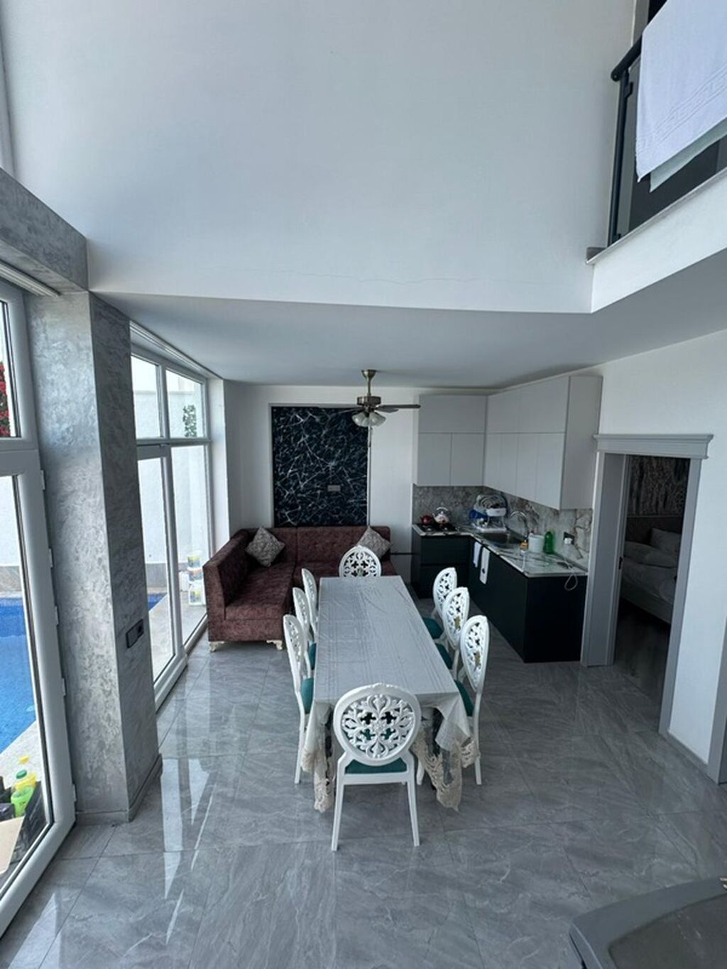 172 kv. m, 10 otaq, Kombi, Qaz, İşıq