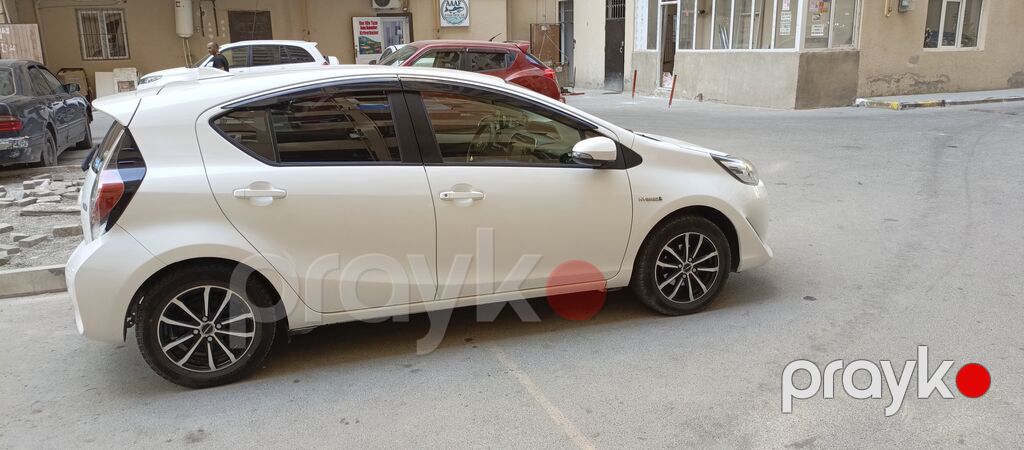 Toyota Aqua: 1.5 l | 2018 il Hetçbek — Avtomobillər, Bakı (8)