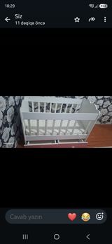Uşaq beşiyi – ağ rəngdə taxta model - Klassik barmaqlıq dizaynı — Goods