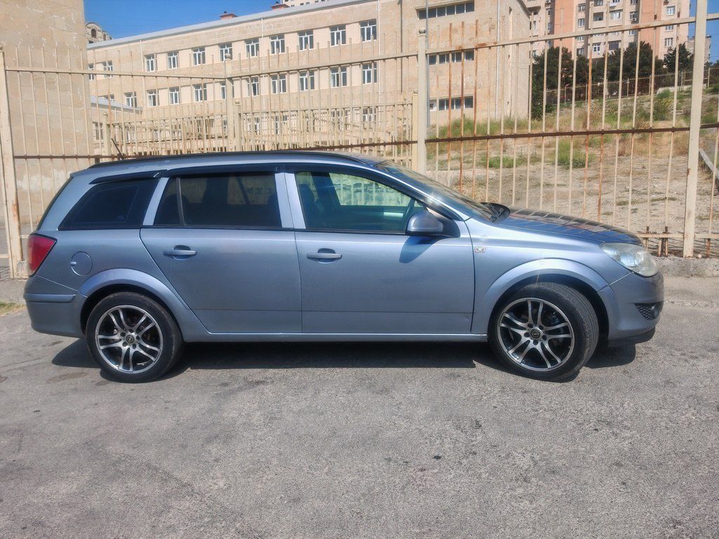 Opel Astra, 1.3 L, 2010 il, 288 500 km — Avtomobillər, Bakı (2)