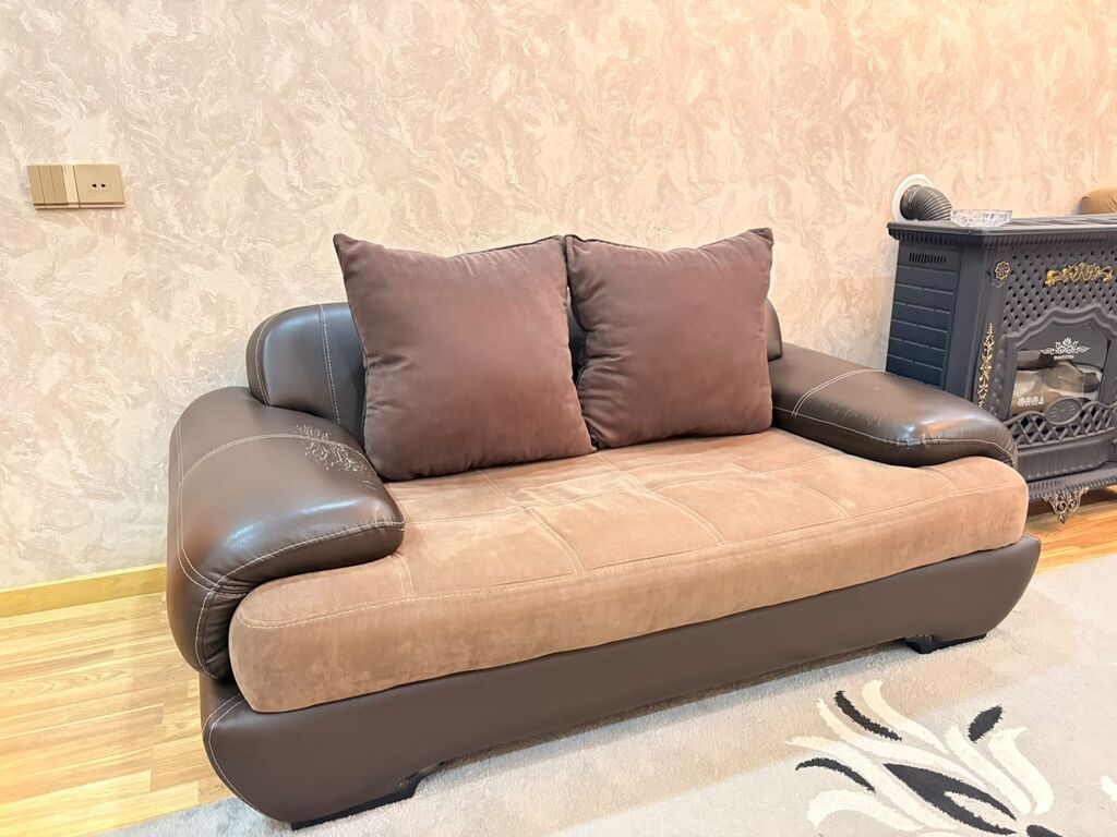 Divan pufikle birge 160man. normal veziyyetdedi. unvan Keşlə — Mebel, Bakı (3)