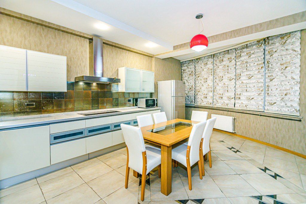 İcarəyə verilir 4 otaqlı yeni tikili 220 m² — Mənzil, Bakı (11)