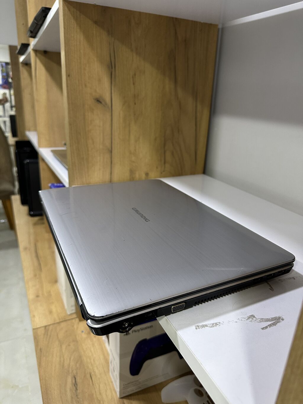 Grundig noutbuk Ideal veziyyetde problemsiz. Parametrleri sekillerde — Elektronika, Bakı (3)