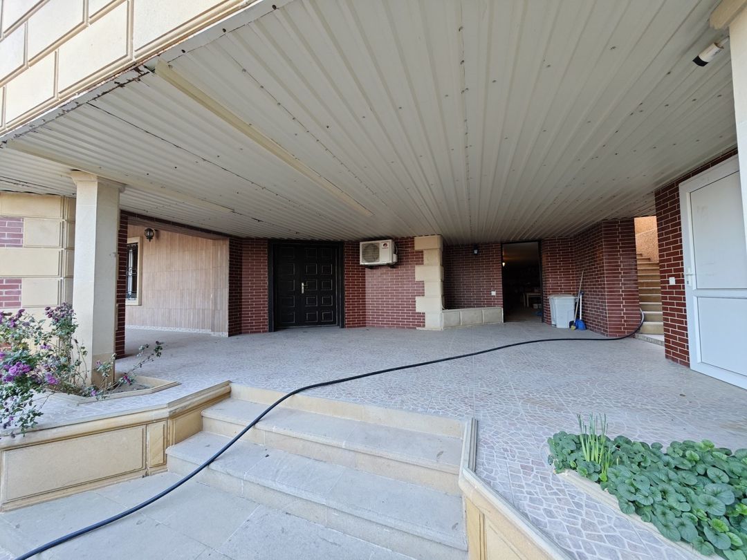 Satılır 10 otaqlı həyət evi/bağ evi 300 m² — Ev, villa, Bakı (8)