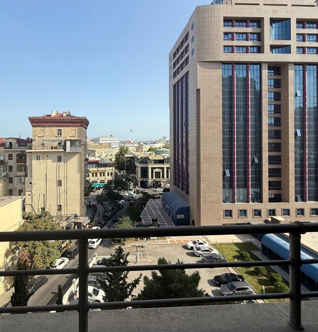 İcarəyə verilir 4 otaqlı yeni tikili 211 m² — Mənzil, Bakı